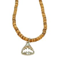 SHARK JAWS COCO BEAD CHOKER