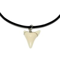 IMITATION TOOTH ON 2MM BLK CORD CHOKER