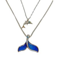 P8248 2-STRAND BLUE WHALETAIL/DOLPHON PENDANT