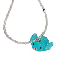 STINGRAY WHITE SEED BEAD CHOKER