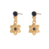 E2237 GREEN GEM FLOWER STUD EARRINGS