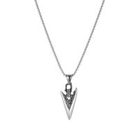 STAINLESS SPEAR HEAD CHAIN PENDANT