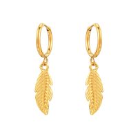 E2241 HOOP EARRINGS W/ FEATHER